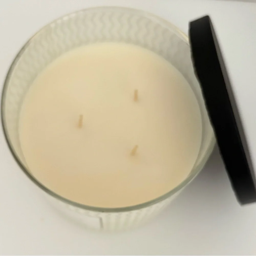 Mainstays 3-Wick Vanilla, Buttercream,Marshmallow scented Candle, 13-Ounce